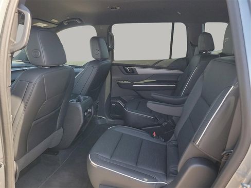 New 2025 Buick Enclave Sport Touring w/ Super Cruise Package image 9