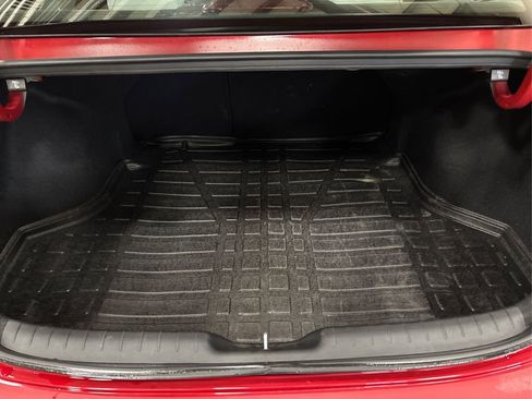 Used 2022 Hyundai Elantra Limited image 11