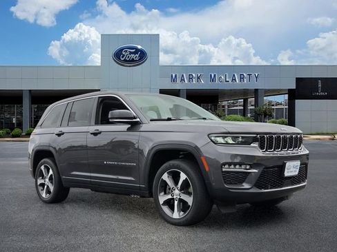 Used 2022 Jeep Grand Cherokee Limited 4xe w/ Luxury Tech Group II AWD/4WD image 7