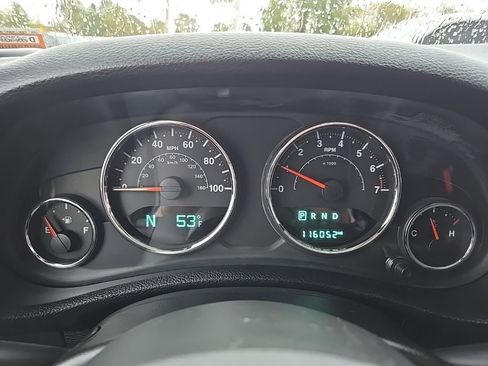 Used 2015 Jeep Wrangler Unlimited Sahara w/ Connectivity Group image 38