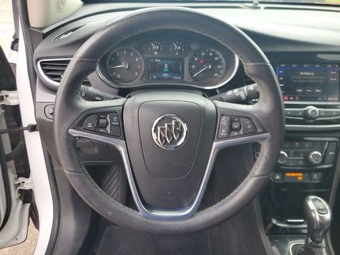 Used 2022 Buick Encore Preferred w/ Safety Package image 18