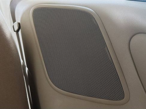 Used 2014 Kia Sedona LX image 29