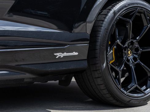 Used 2024 Lamborghini Urus Performante image 17