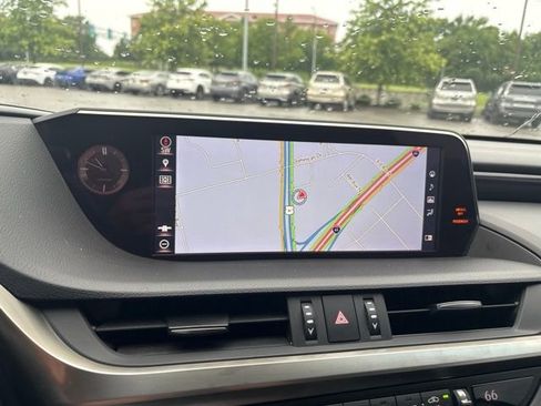 Used 2019 Lexus ES 350 w/ Accessory Package FWD image 7