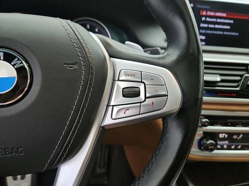 Used 2019 BMW 750i xDrive w/ Executive Package AWD/4WD image 22