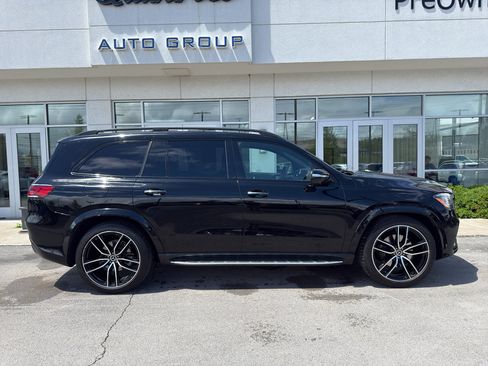 Used 2023 Mercedes-Benz GLS 580 4MATIC image 2
