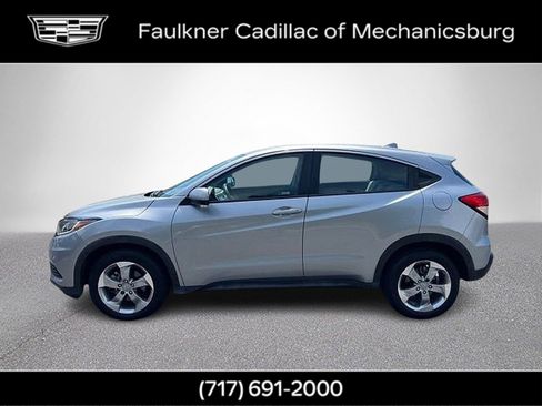 Used 2019 Honda HR-V LX image 9