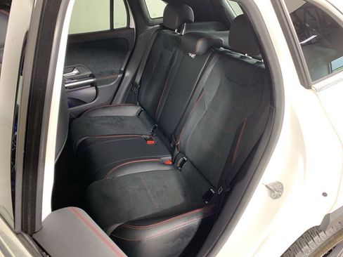 Used 2022 Mercedes-Benz GLA 250 4MATIC w/ AMG Line image 32