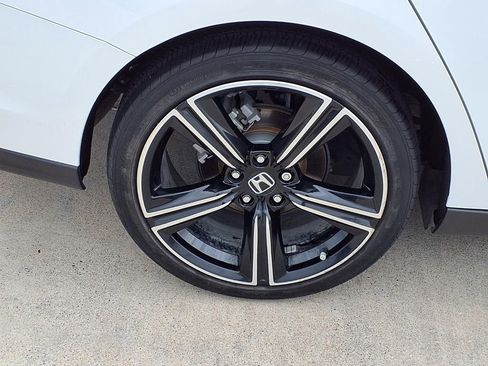 Used 2024 Honda Accord Sport image 9