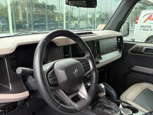 Used 2023 Ford Bronco Wildtrak AWD/4WD image 5