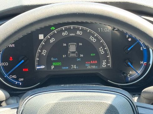 Used 2025 Toyota RAV4 XSE AWD/4WD image 23