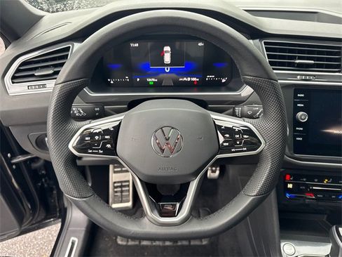 Certified 2024 Volkswagen Tiguan SE R-Line image 24