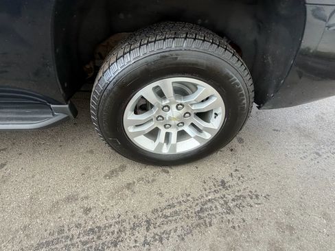 Used 2017 Chevrolet Tahoe LT image 9