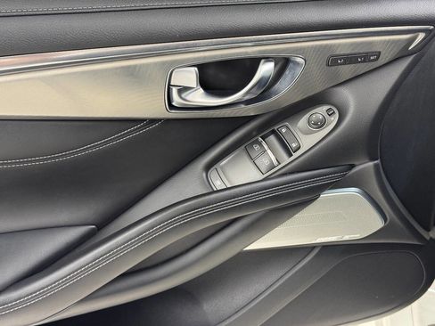 Used 2017 INFINITI Q60 3.0t w/ Premium Plus Package 3.0T image 34