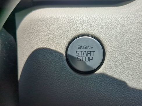 Used 2022 Kia Sorento EX w/ Panoramic Sunroof Package FWD image 33