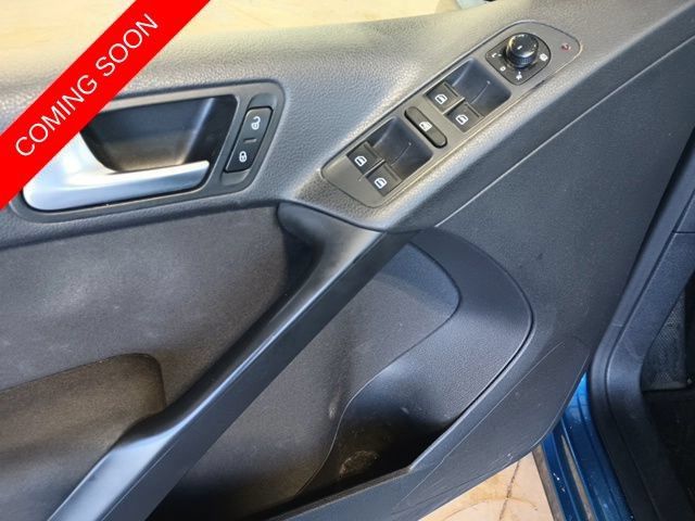Used 2017 Volkswagen Tiguan Limited w/ Premium Package FWD image 10