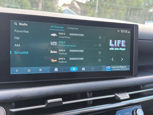 Used 2025 Hyundai Santa Cruz SE FWD image 24