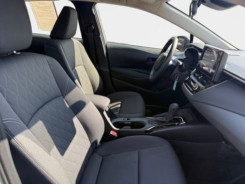 Used 2025 Toyota Corolla LE FWD image 19