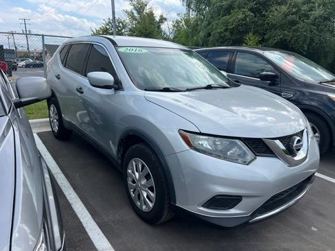 Used 2016 Nissan Rogue S AWD/4WD image 3