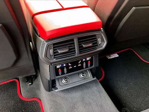 Used 2020 Lamborghini Urus image 18