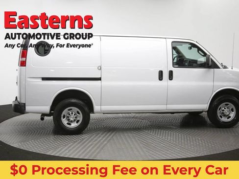 Used 2021 Chevrolet Express 3500 w/ Driver Convenience Package RWD image 40