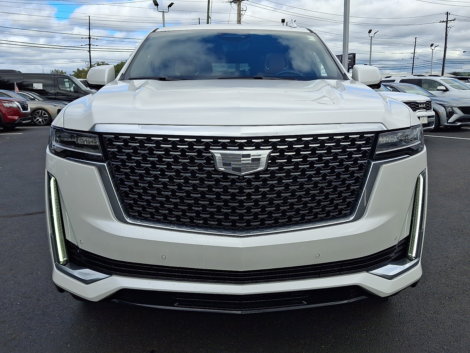Used 2021 Cadillac Escalade Premium Luxury AWD/4WD image 8