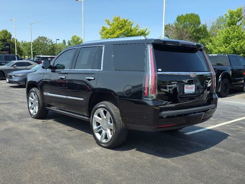 Certified 2020 Cadillac Escalade Premium Luxury AWD/4WD image 10