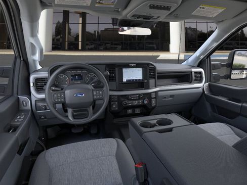 New 2026 Ford F550 4x4 Crew Cab image 9