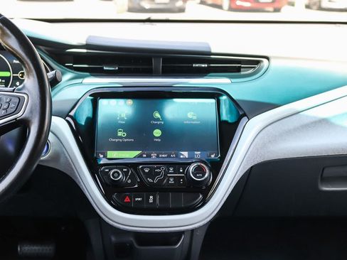 Used 2020 Chevrolet Bolt Premier w/ Infotainment Package FWD image 13