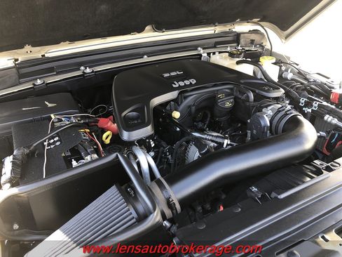 Used 2020 Jeep Gladiator Sport w/ Quick Order Package 24S AWD/4WD image 23