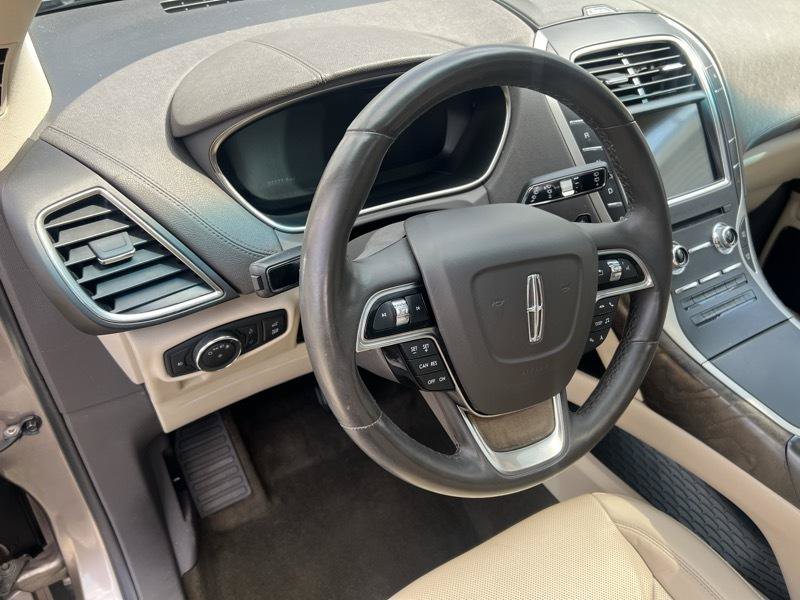 Used 2020 Lincoln Nautilus Reserve AWD/4WD image 11