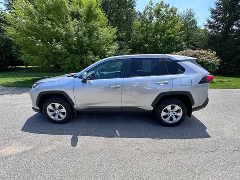 Used 2023 Toyota RAV4 LE AWD/4WD image 6