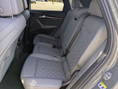 Used 2024 Audi SQ5 Premium Plus w/ Premium Plus Package image 25