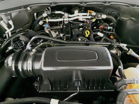 Used 2022 Ford Explorer XLT w/ Equipment Group 202A image 30