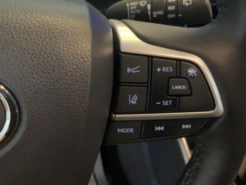 Certified 2024 Toyota Highlander Platinum AWD/4WD image 16