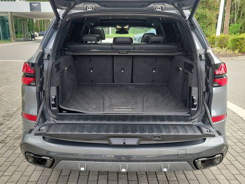 Used 2025 BMW X5 xDrive40i w/ M Sport Package AWD/4WD image 13