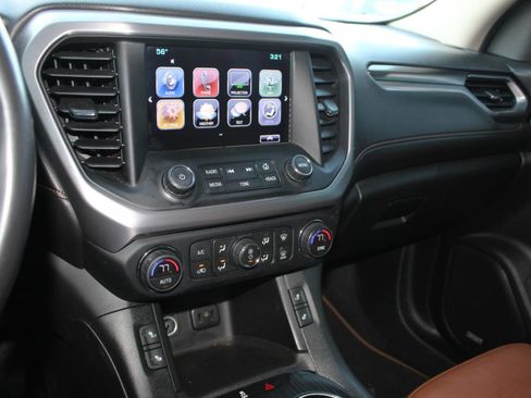 Used 2018 GMC Acadia SLT image 27