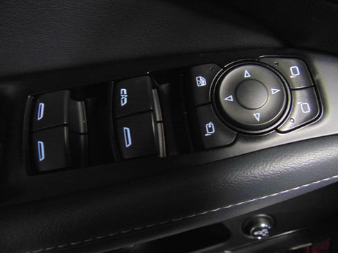 Used 2024 Buick Enclave Premium FWD image 9