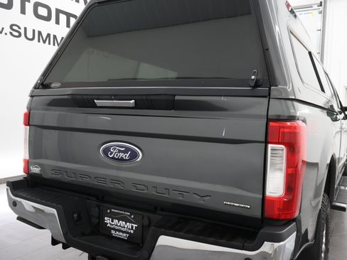 Used 2017 Ford F250 XLT w/ XLT Premium Package AWD/4WD image 26