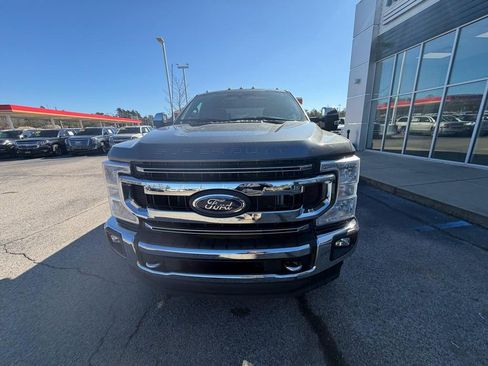 Used 2022 Ford F250 XLT w/ XLT Premium Package image 6