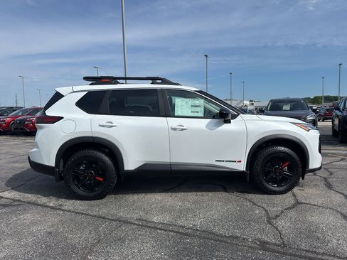 New 2026 Nissan Rogue SV AWD/4WD image 4
