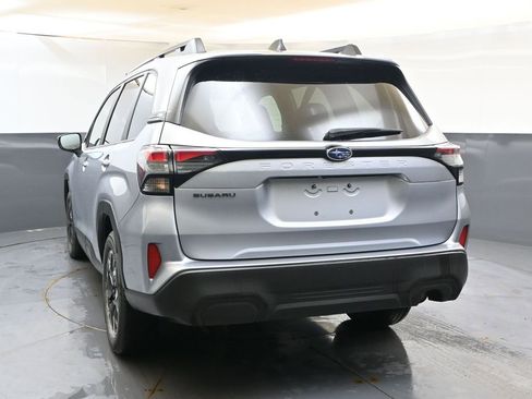 Certified 2025 Subaru Forester Premium AWD/4WD image 4