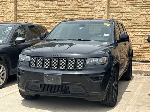 Used 2019 Jeep Grand Cherokee Altitude RWD image 1