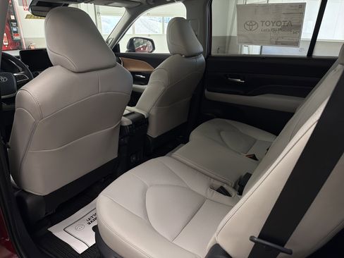 New 2026 Toyota Grand Highlander Limited AWD/4WD image 28