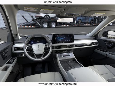 New 2026 Lincoln Aviator AWD w/ Jet Appearance Package image 10