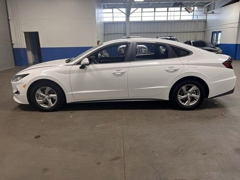 Used 2023 Hyundai Sonata SE w/ Cargo Package image 6