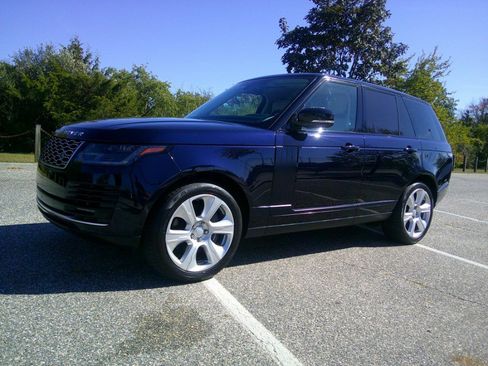 Used 2020 Land Rover Range Rover HSE image 32