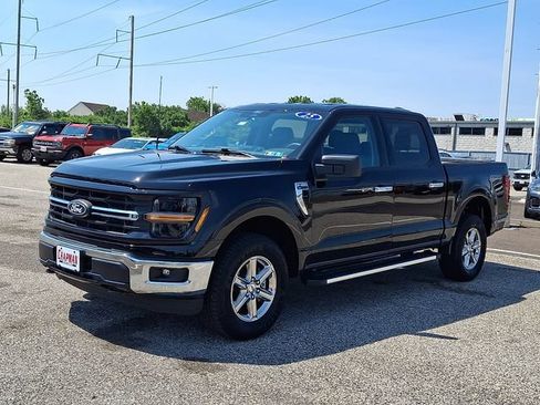 Used 2025 Ford F150 XLT w/ Equipment Group 301A Standard AWD/4WD image 3