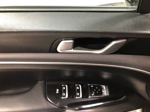 New 2025 Kia K5 LXS FWD image 19