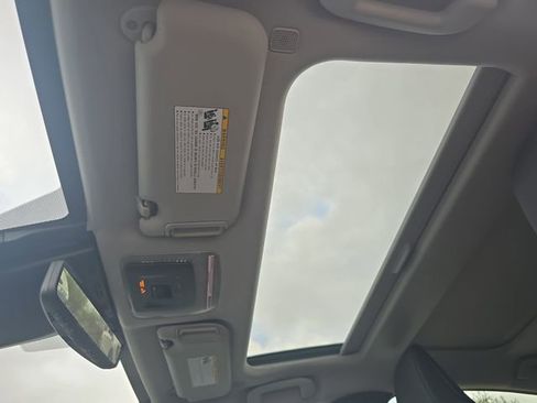 Used 2024 Toyota Prius Prime Premium image 30